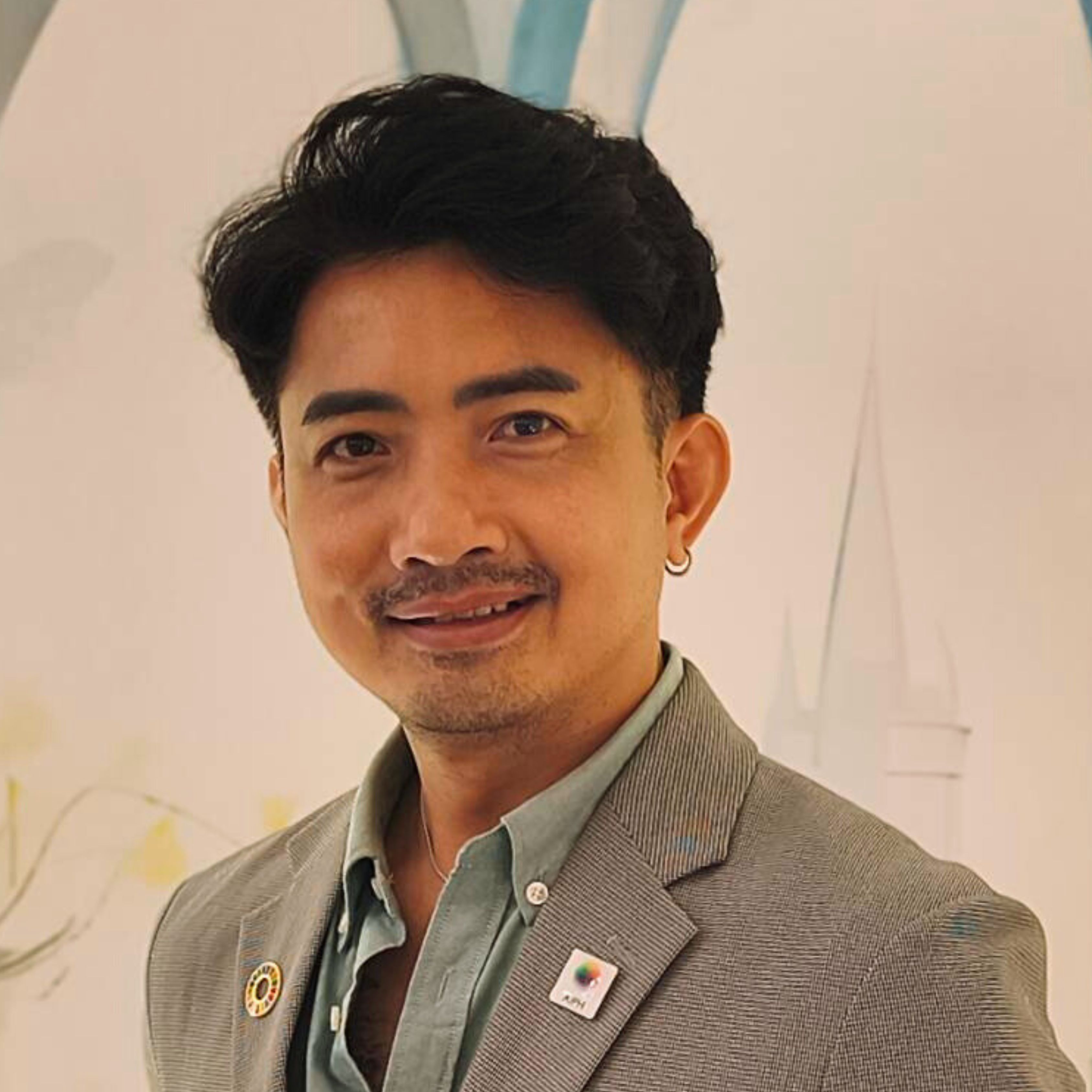 Dr.Weerapong Prasongchean